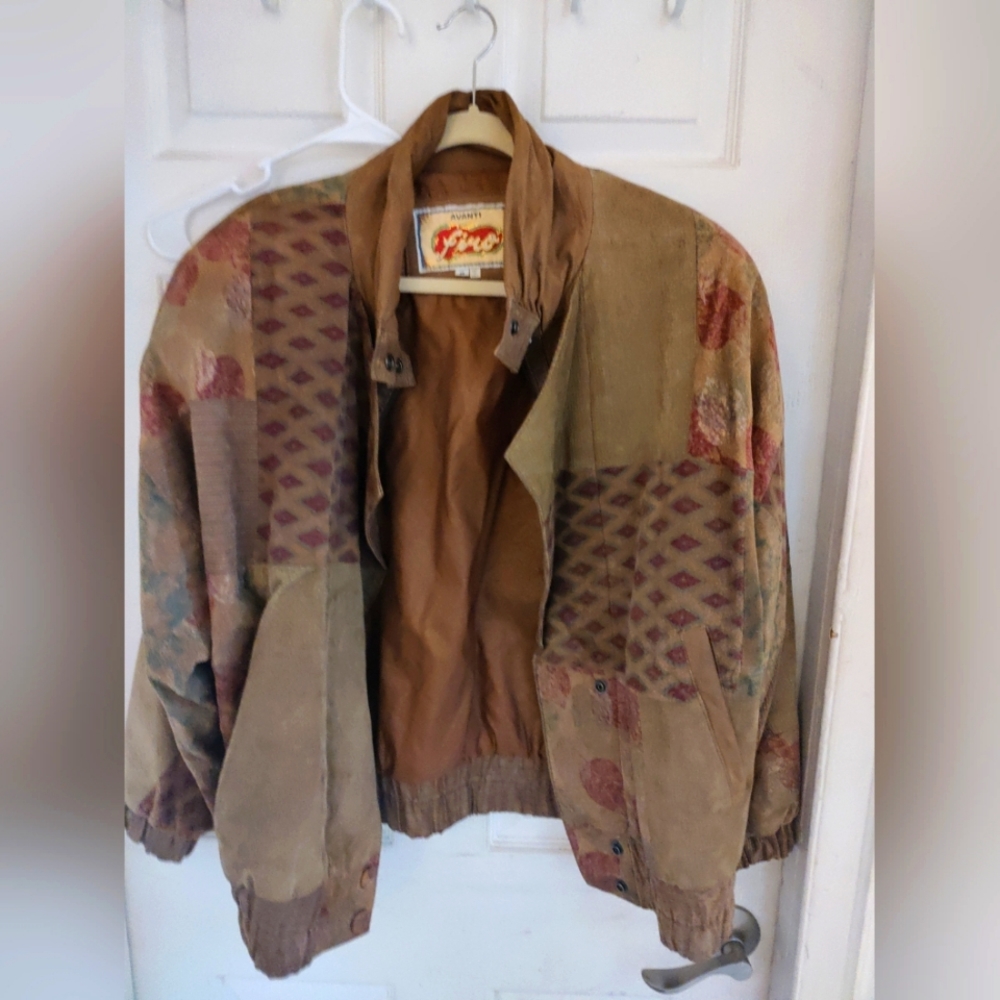 vintage Avanti leather bomber jacket in size M
